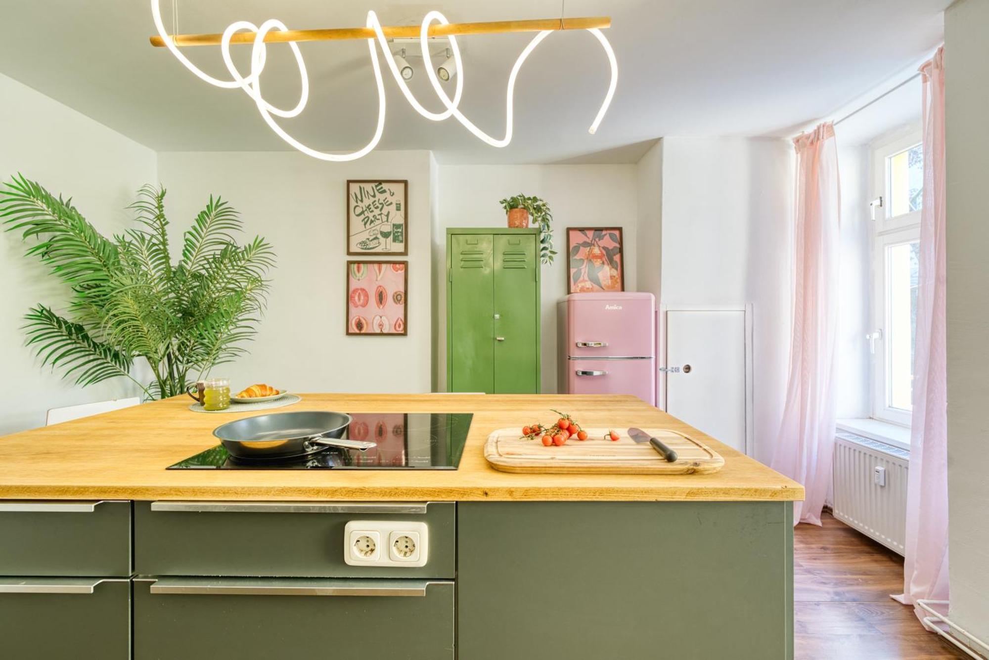 Mitten Im Kreuzberger Kiezleben - Geraeumig & - 3 Sz Auf 140qm Appartement *