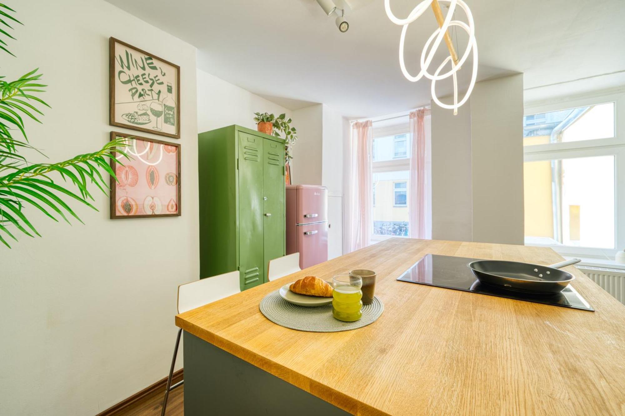 Mitten Im Kreuzberger Kiezleben - Geraeumig & - 3 Sz Auf 140qm Appartement *