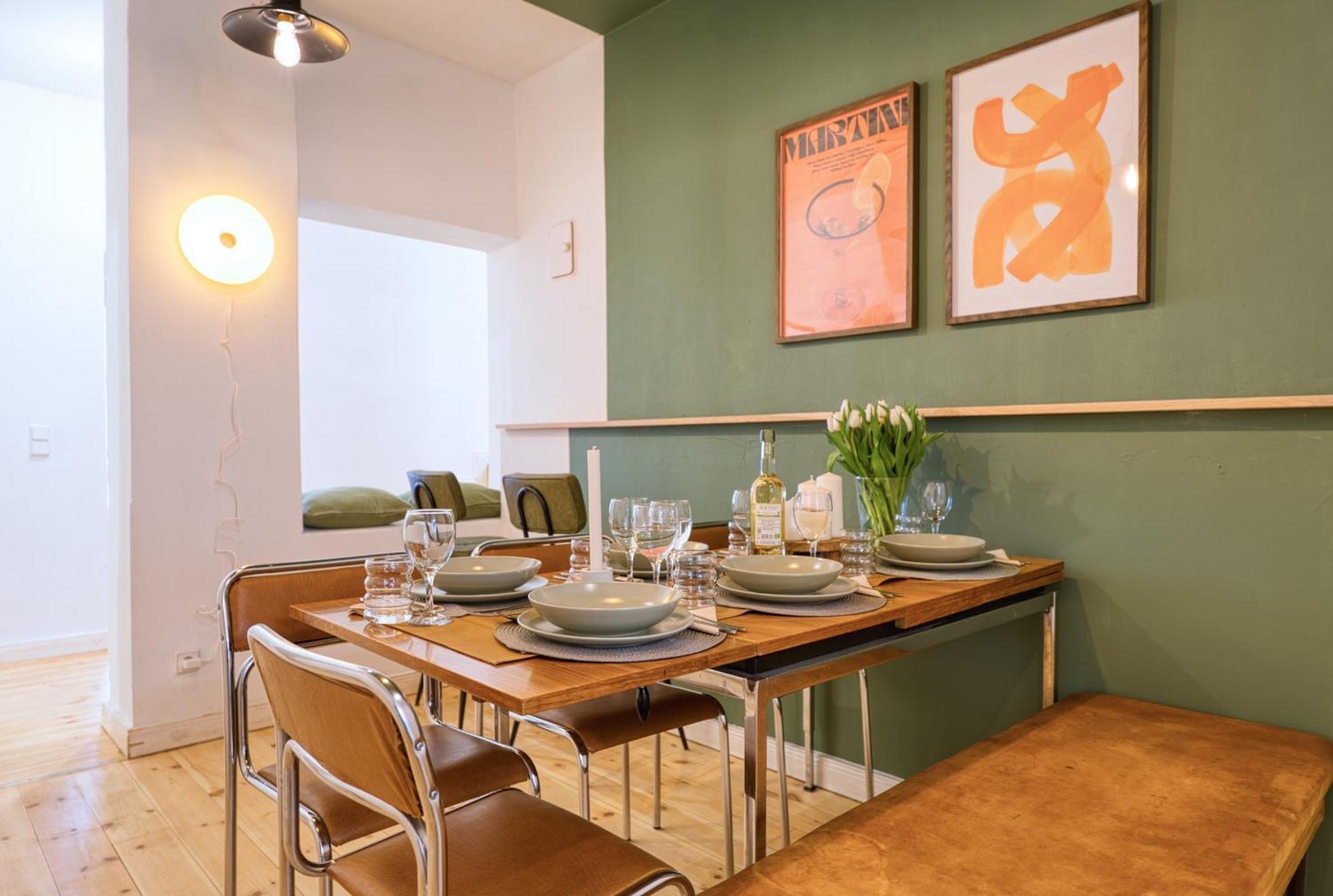 Appartement Mitten Im Kreuzberger Kiezleben - Geraeumig & - 3 Sz Auf 140qm